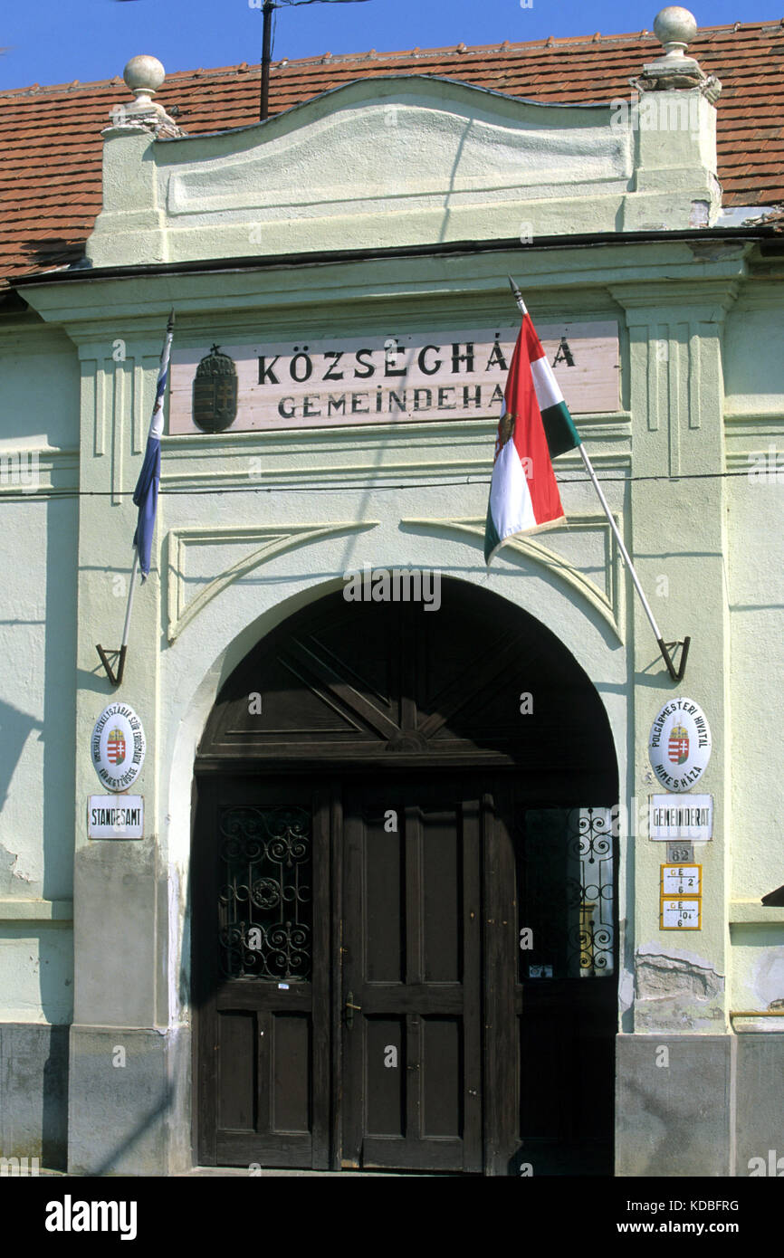 Ungarn, Südungarn, Szekelysabar nördlich von Pecs, deutsche Aufschrift am Rathaus Stock Photo