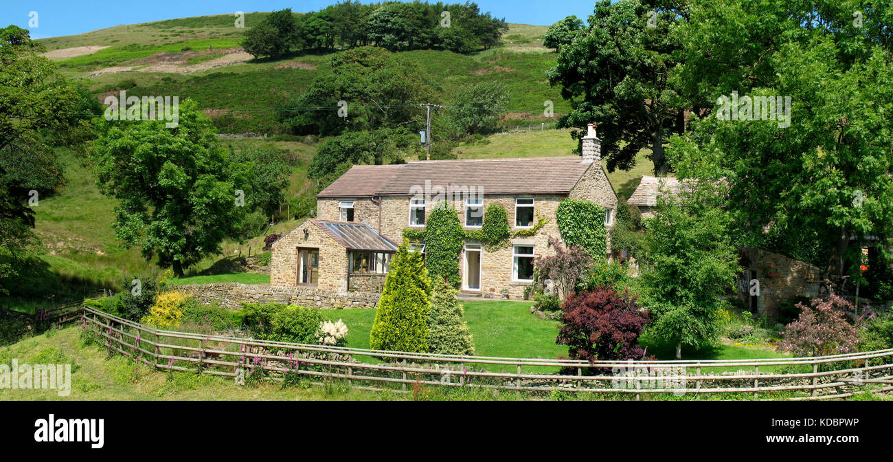 Wide panoramic image of Derbyshire farmhouse Stock Photo