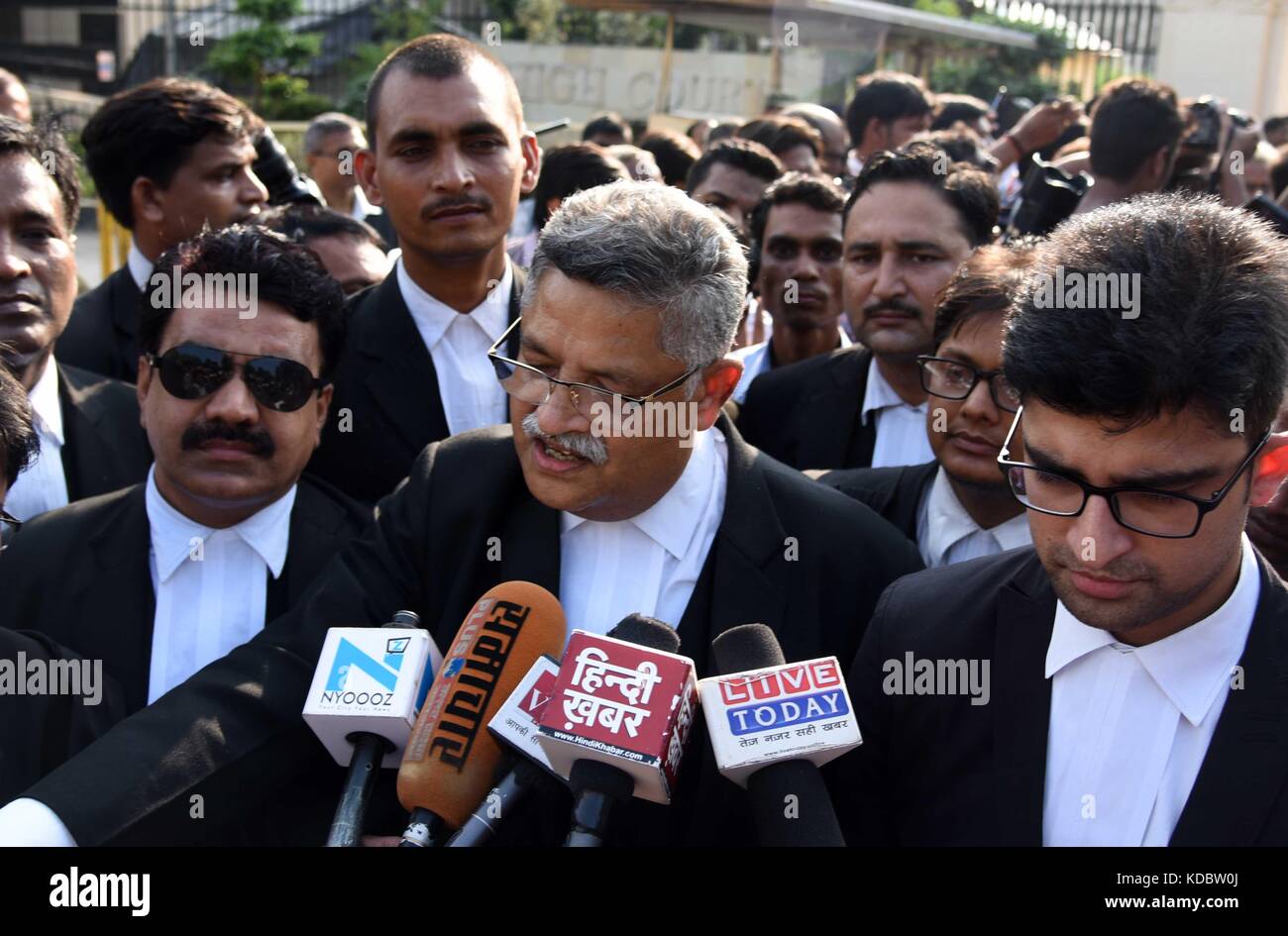 Allahabad, India. 12th Oct, 2017. Advocate Dileep Kumar (Assistant Advocate of Talvar family) talks with media about judgement of Arushi murder case at High court. Credit: Prabhat Kumar Verma/Pacific Press/Alamy Live News Stock Photo