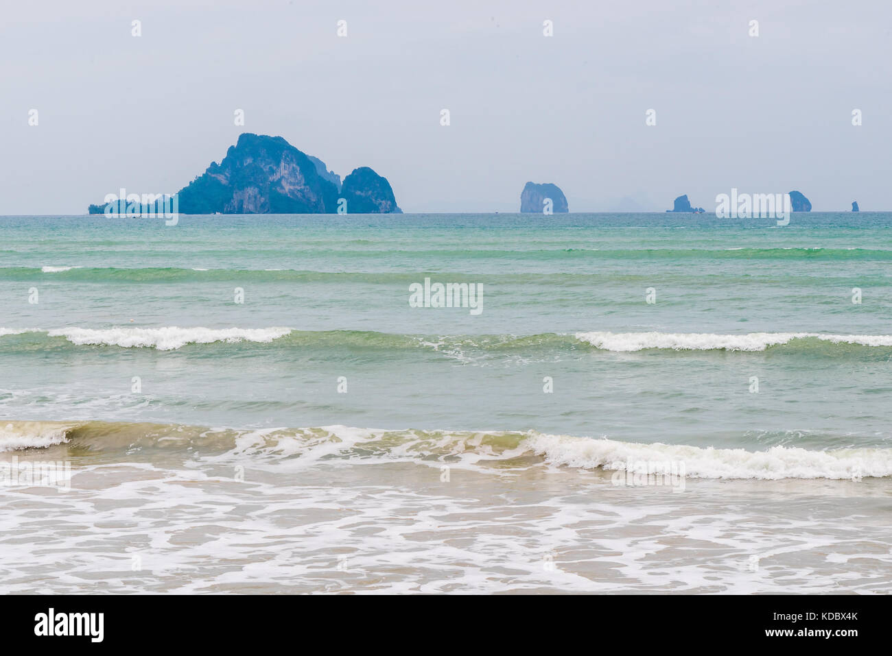 Beach rocks turquoise water hi-res stock photography and images - Alamy