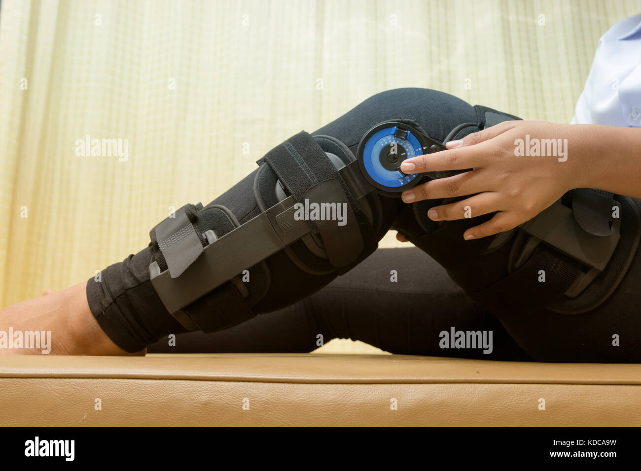 Patient adjustable angle on knee brace ,Knee support for leg or knee