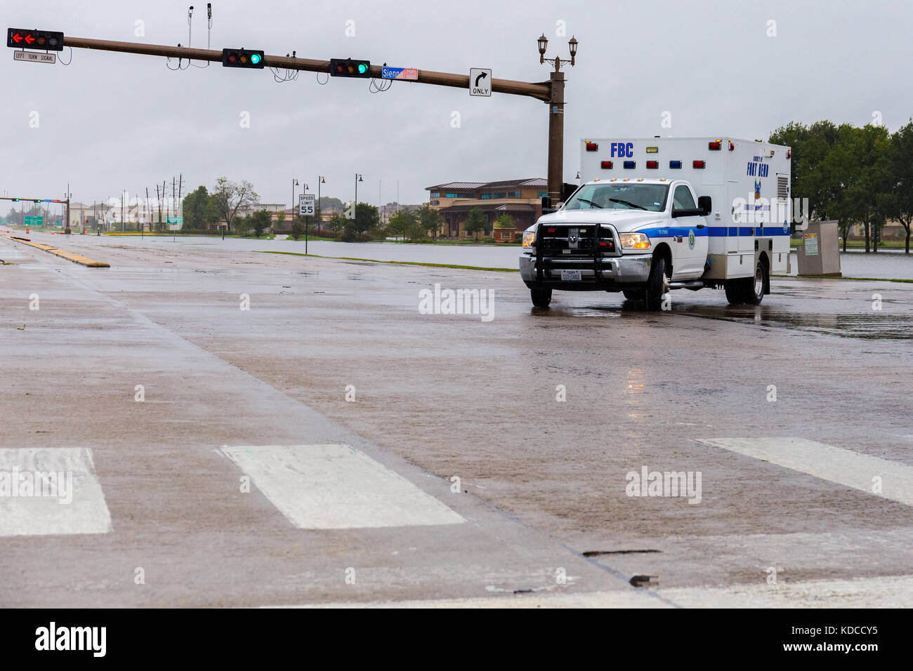 Texas Border Guard, Emergency medical services and other Texas agencies deployed to Houston area for rescue missions Stock Photo