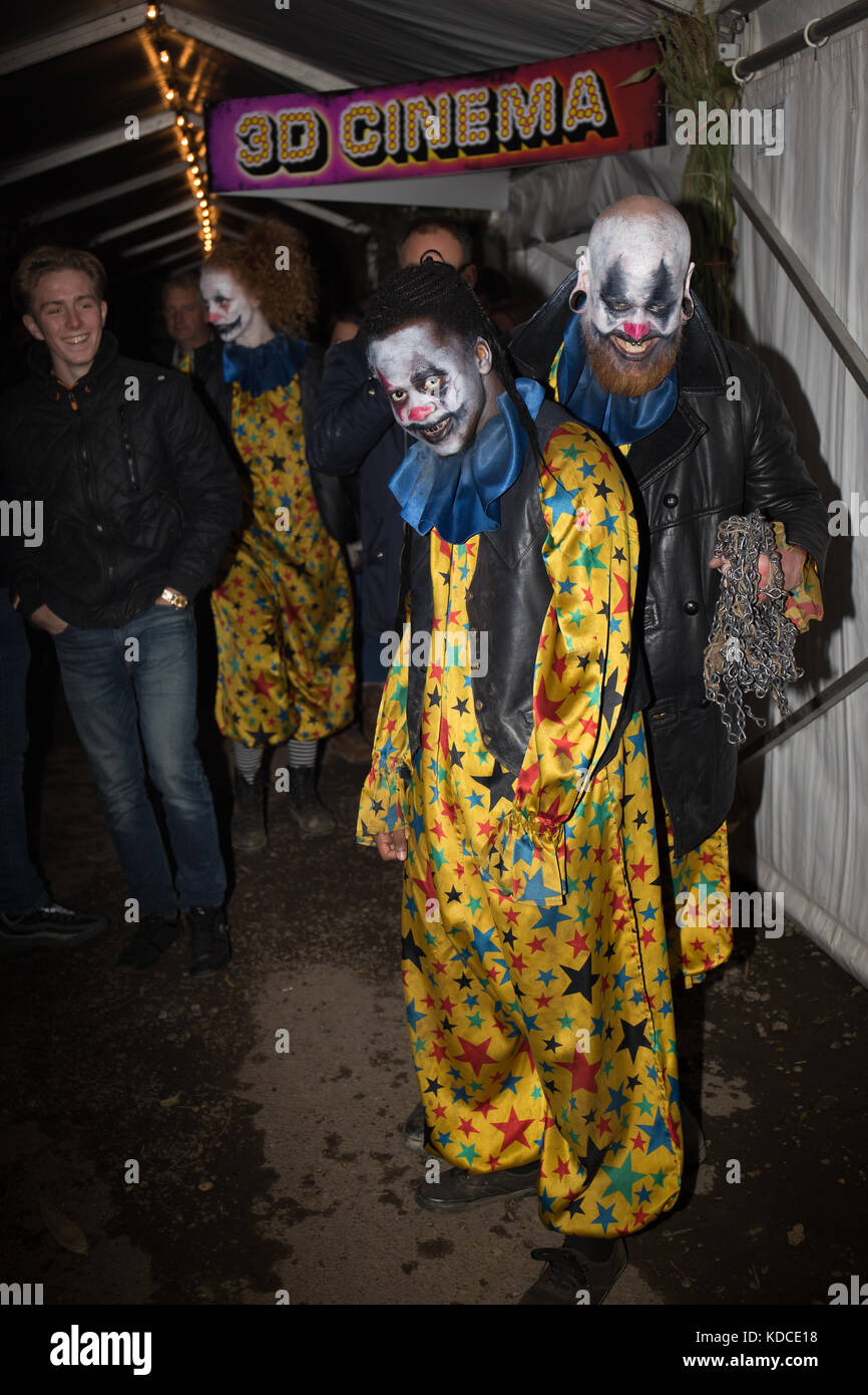 Killer Clowns At Shocktober Halloween Tulleys Attraction Stock Photo Alamy