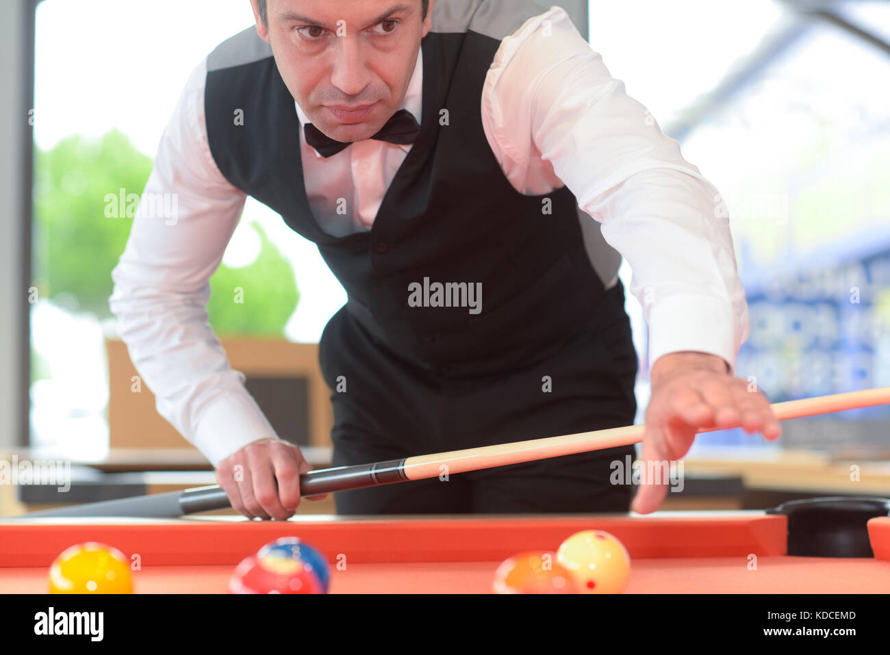 Professional snooker player hires stock photography and images Alamy