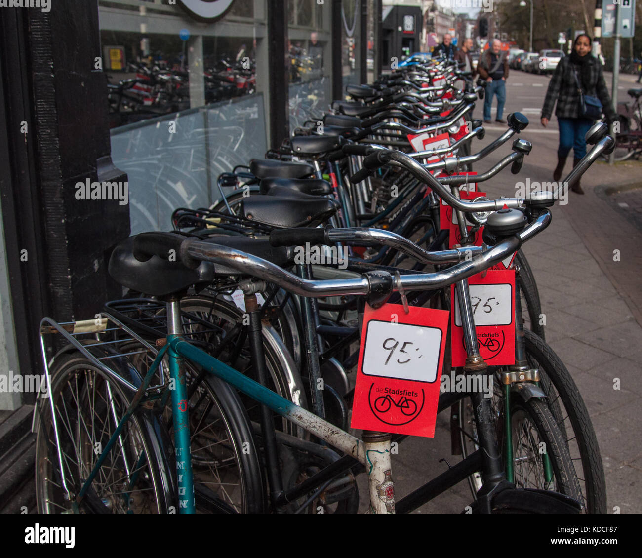 Traditional second hand "Dutch bikes" are lined up for sale outside a bicycle  shop in Amsterdam, The Netherlands Stock Photo - Alamy