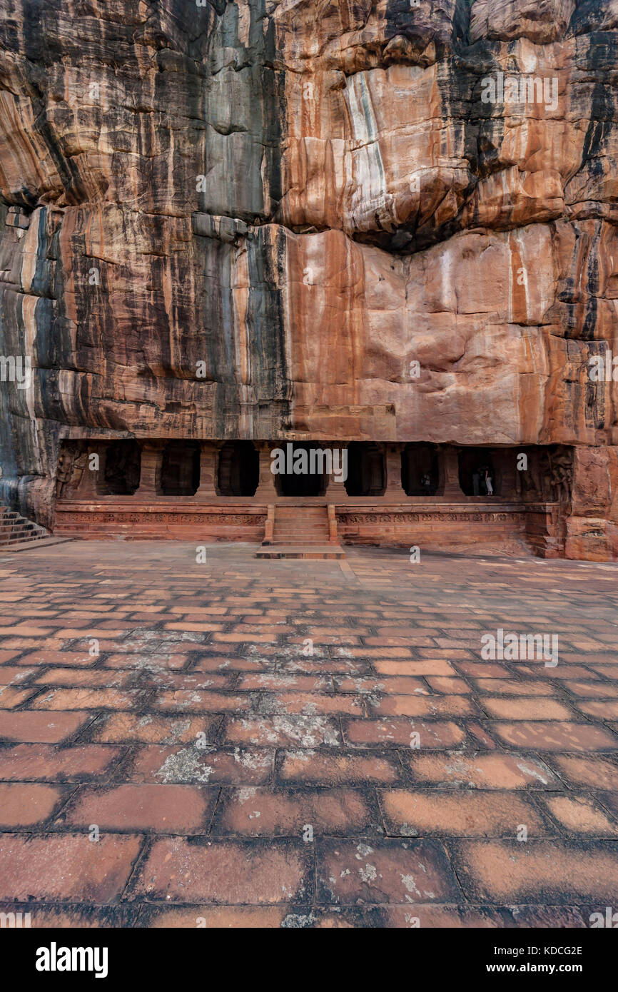Shiva Statue Inside Cave Temples High Resolution Stock Photography and ...