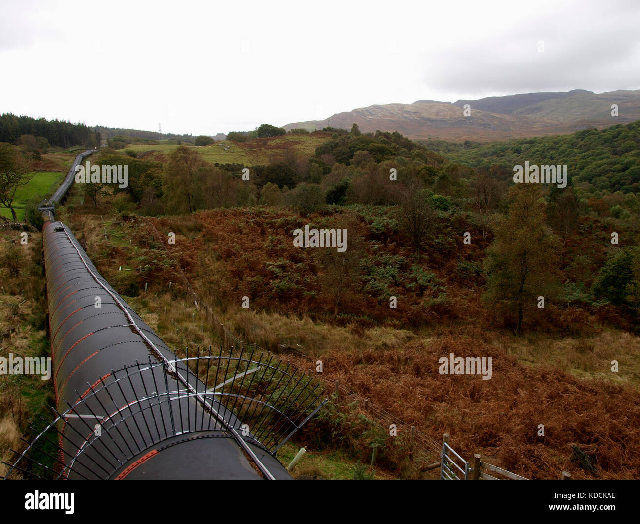 The pipeline carries water from Llyn Trawsfynydd the two miles from Maentwrog Dam to Maentwrog Power Station. Gwynedd, Snowdonia National Park, North  Stock Photo