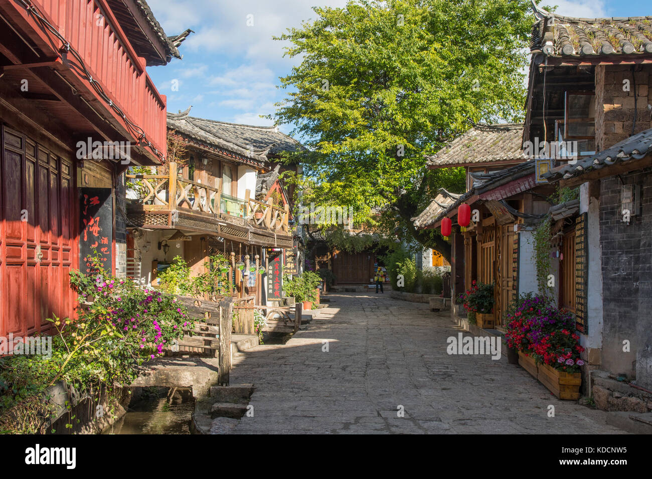 Street Scene in Ancient Town, Lijiang, Yunnan, China Stock Photo