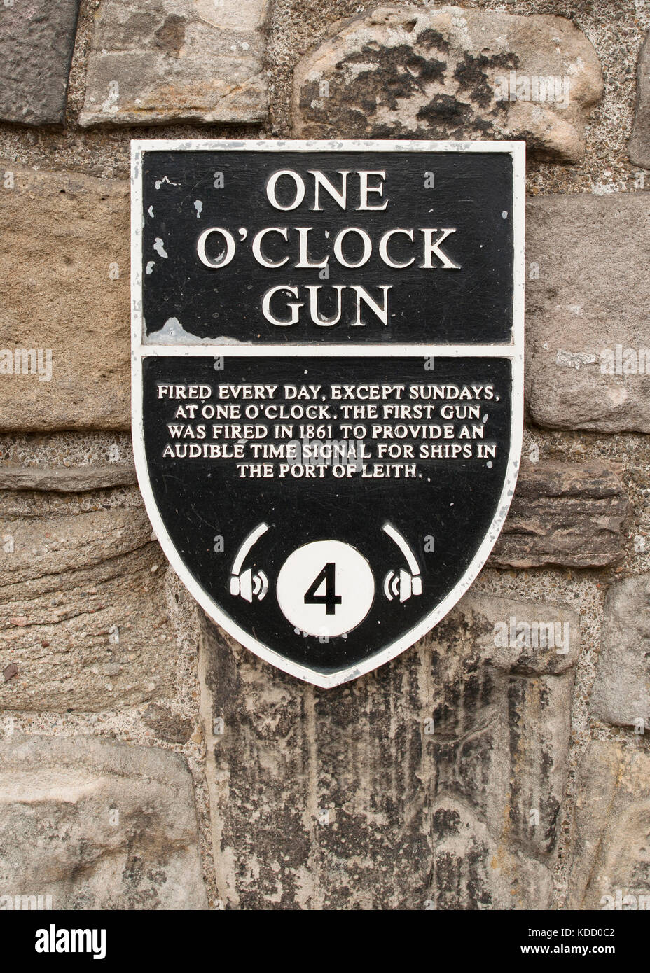 Information sign for the One o'clock gun at Edinburgh castle in Scotland. Stock Photo