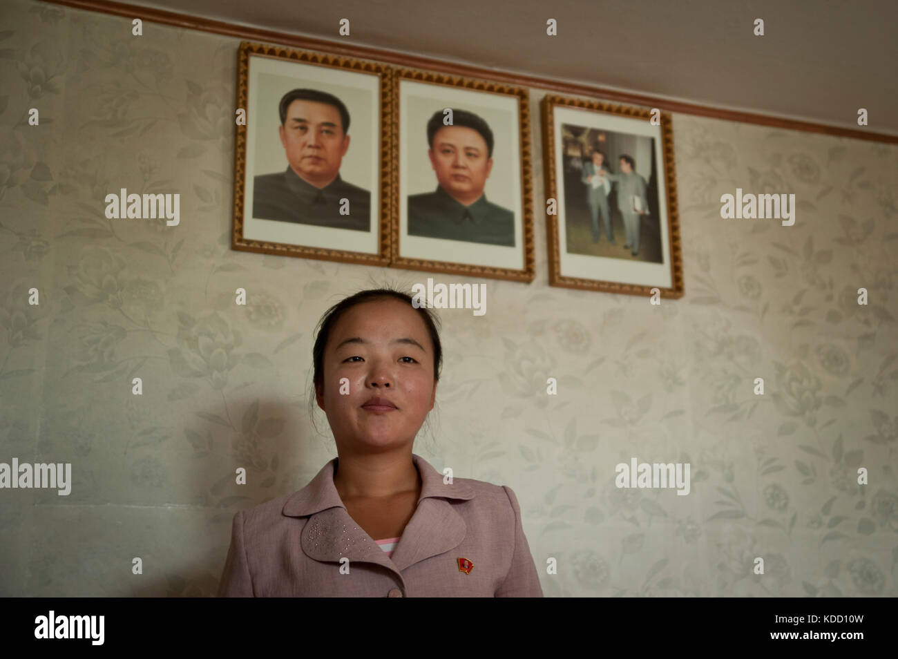 Une nord coréenne nous fait visiter cette maison modèle le 12 octobre 2012. A North Korean showed us this house model 12 October 2012 Stock Photo