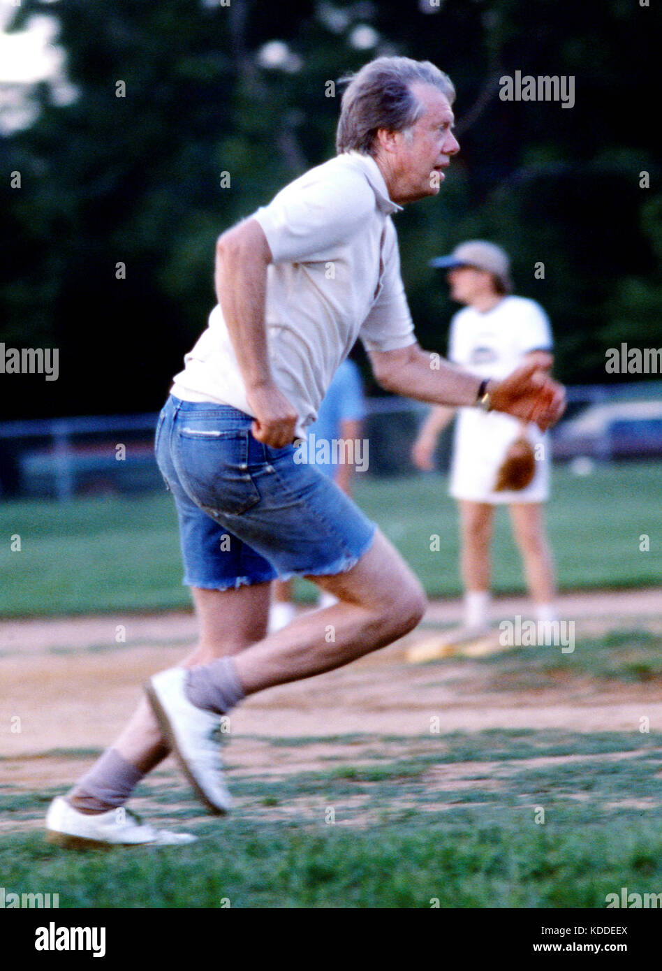 President Jimmy Carter plays softball 1976 - 1979 with off duty Secret ...