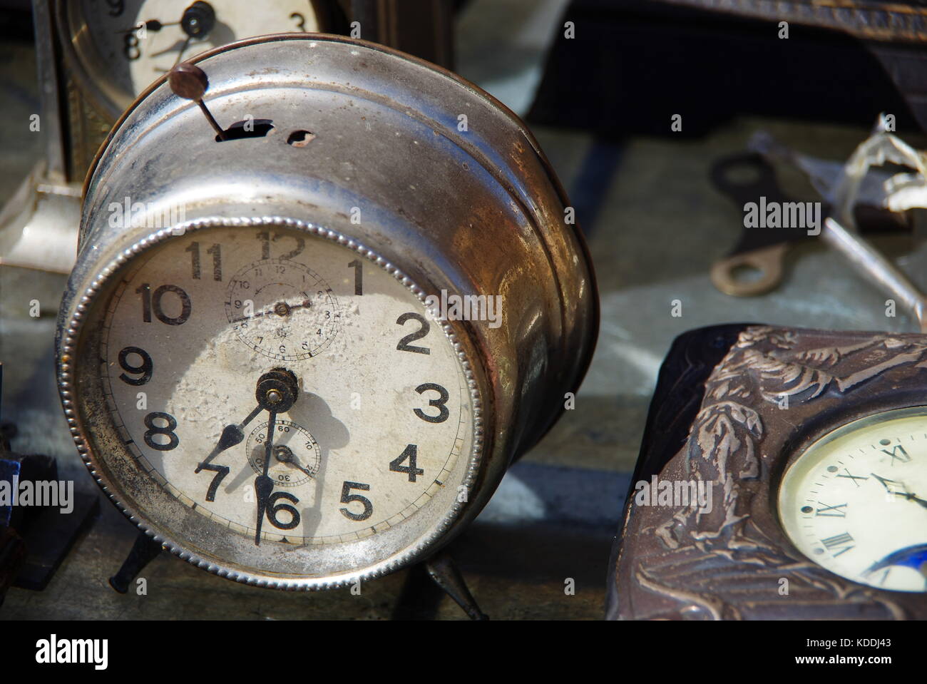 Antique alarm clock in the vintage market in Arezzo Stock Photo - Alamy