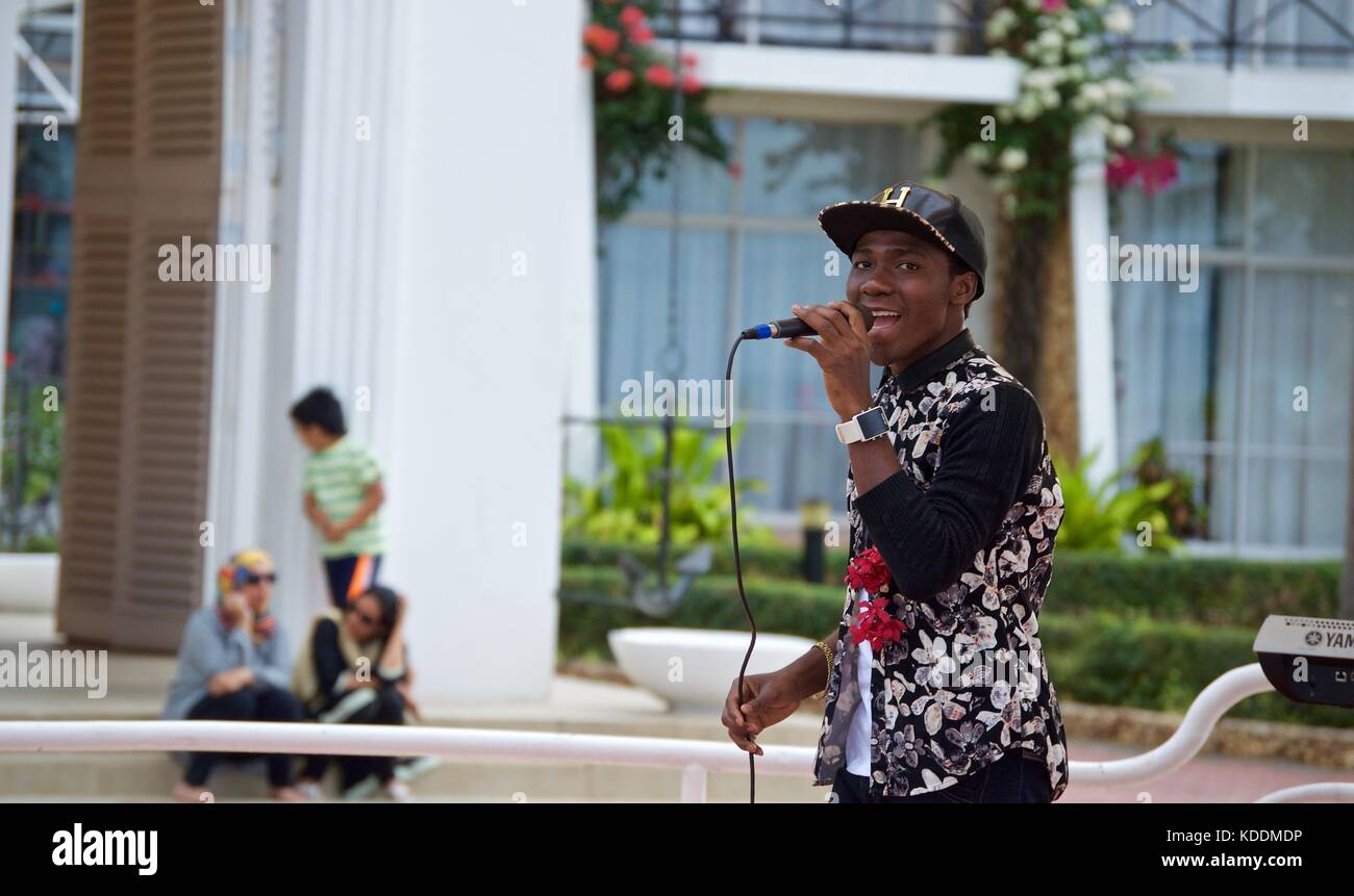 Entertainer at Kunduchi Beach Hotel, Dar Es Salaam Stock Photo