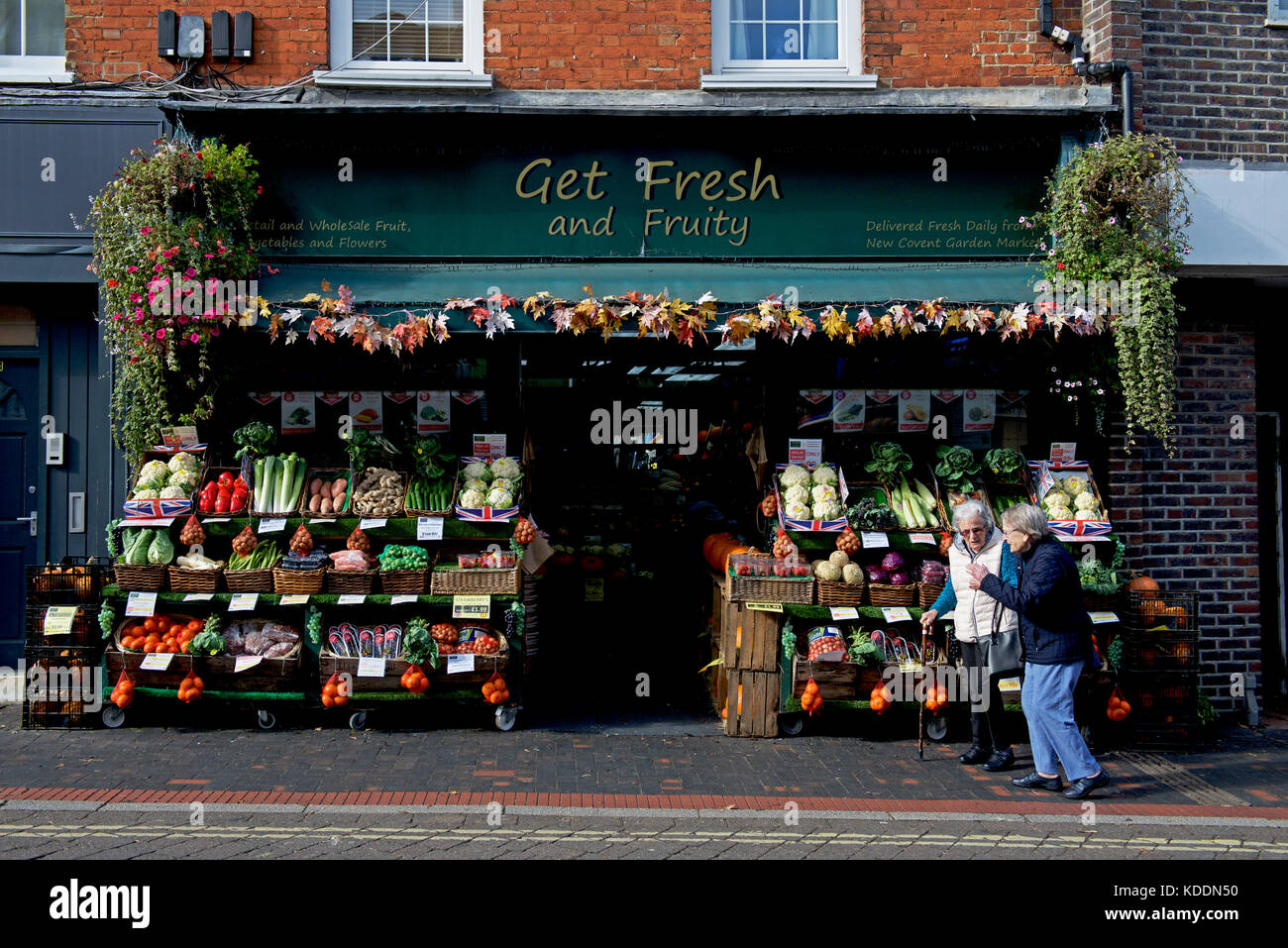 Fruit veg shop uk hires stock photography and images Alamy