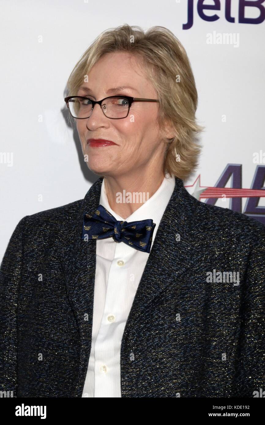 Los Angeles, CA, USA. 12th Oct, 2017. Jane Lynch at the Tie The Knot