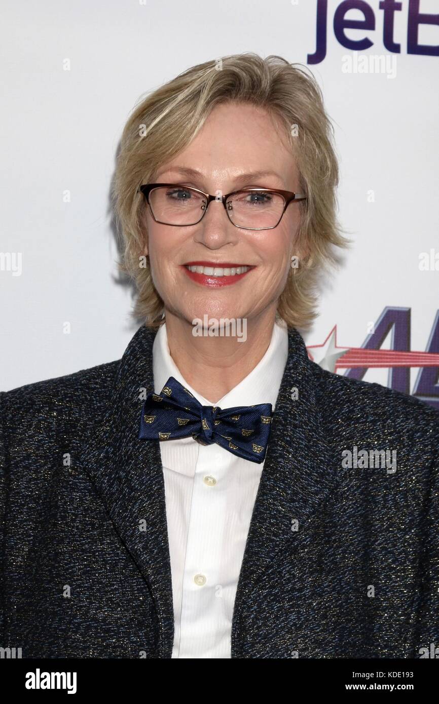 Los Angeles, CA, USA. 12th Oct, 2017. Jane Lynch at the Tie The Knot