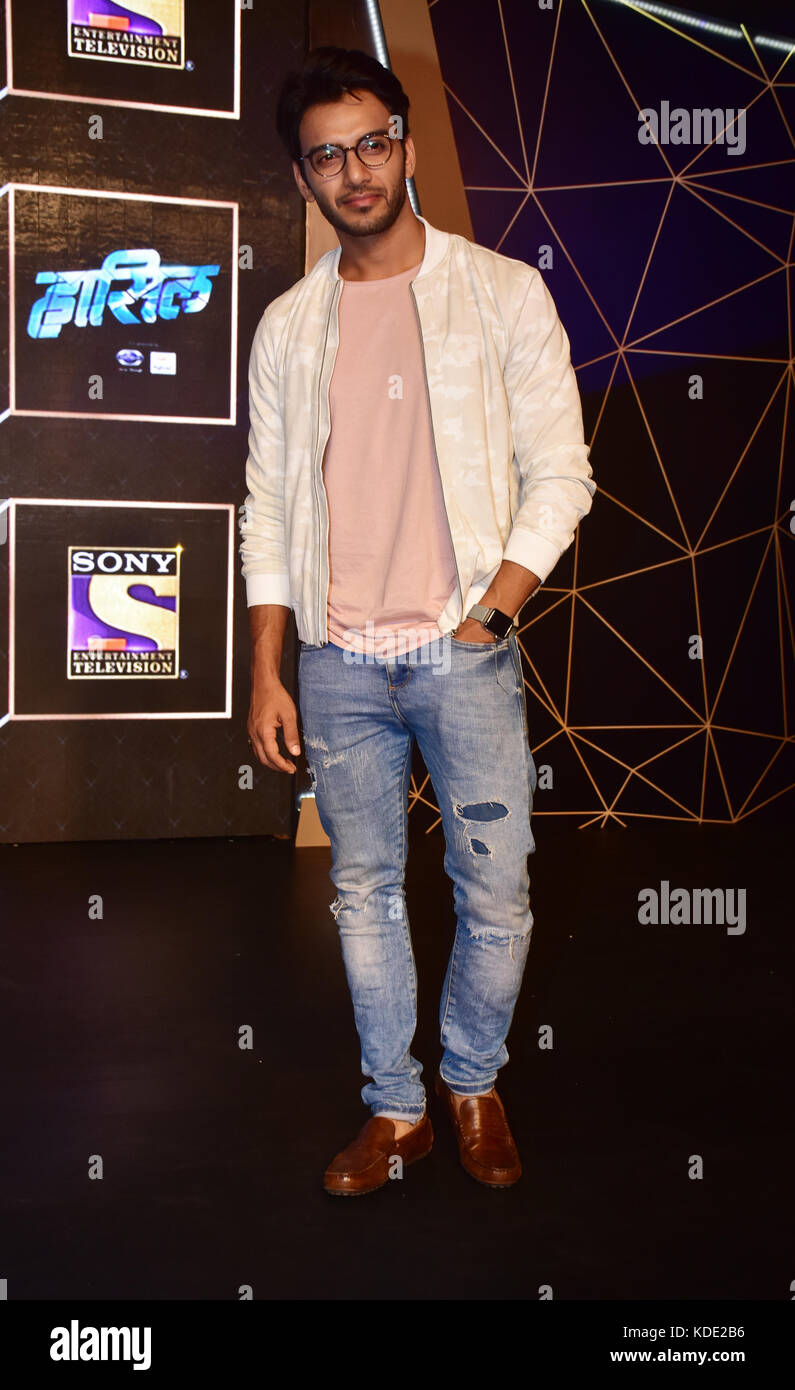 Mumbai, India. 12 October, 2017. Indian actor Vyom pose during the Sony