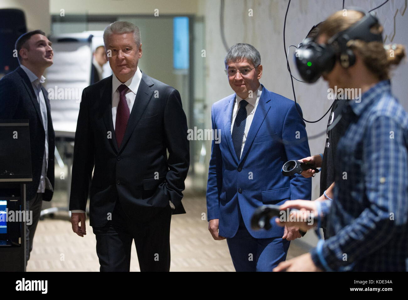 Sobyanin Headquarters, beautiful girls and 3D Moscow Sobyanin Headquarters, beautiful girls and 3D Moscow