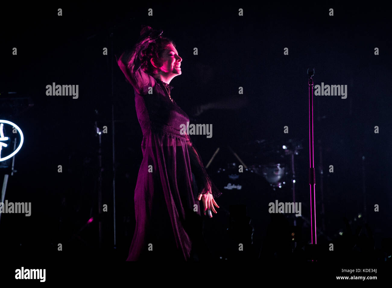 Milan, Italy 12th october 2017 Lorde performs live at Fabrique © Roberto Finizio / Alamy Live News Stock Photo