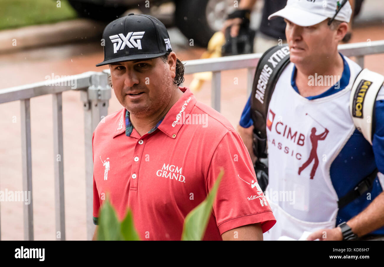 Kuala Lumpur, Malaysia. 13th October, 2017. USA Pat Perez Round Two fantastic play in the rain at PGA CIMB Classic 2017 golf tournament in Kuala Lumpur, Malaysia. © Danny Chan/Alamy Live News. Stock Photo