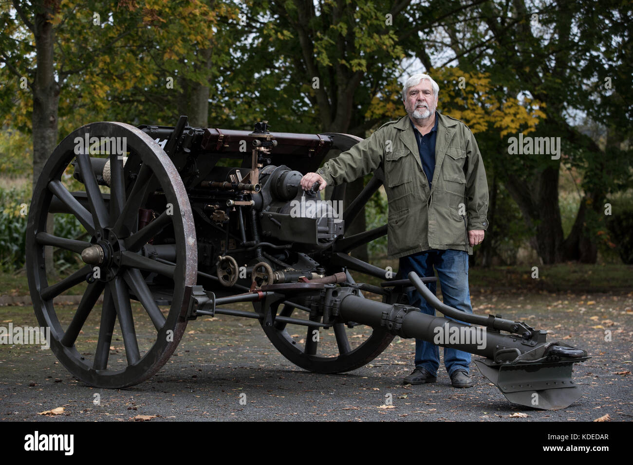 John Slough with a restored 18-pounder field gun, as the world-renowned historical gunsmith, who specialises in re-conditioning old British Empire artillery pieces, is taking more than a dozen guns to a service in Lille, France, to salute those who fell in the Battle of Passchendaele 100 years ago. Stock Photo