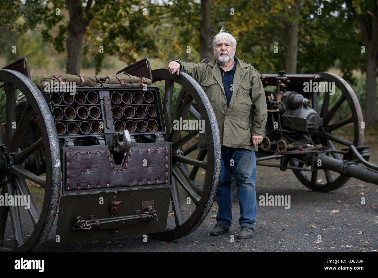 John Slough with a restored 18-pounder field gun and Limber Ammo Carrier, as the world-renowned historical gunsmith, who specialises in re-conditioning old British Empire artillery pieces, is taking more than a dozen guns to a service in Lille, France, to salute those who fell in the Battle of Passchendaele 100 years ago. Stock Photo