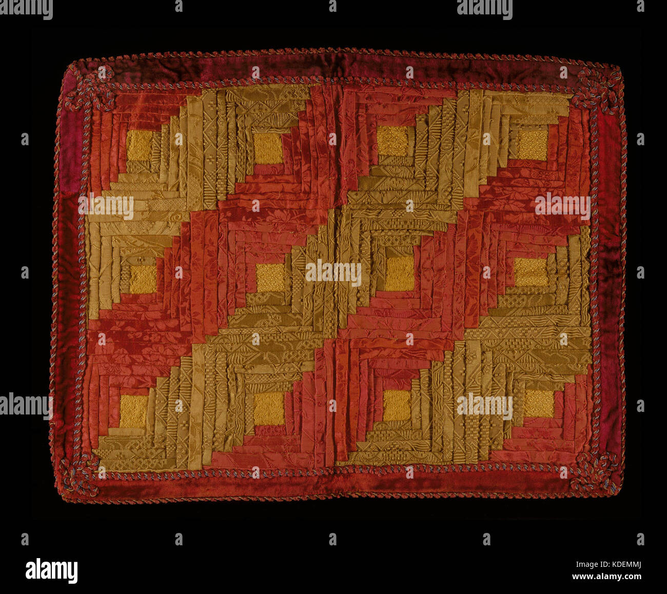 Small Log Cabin Style Quilt Stock Photo 163207426 Alamy