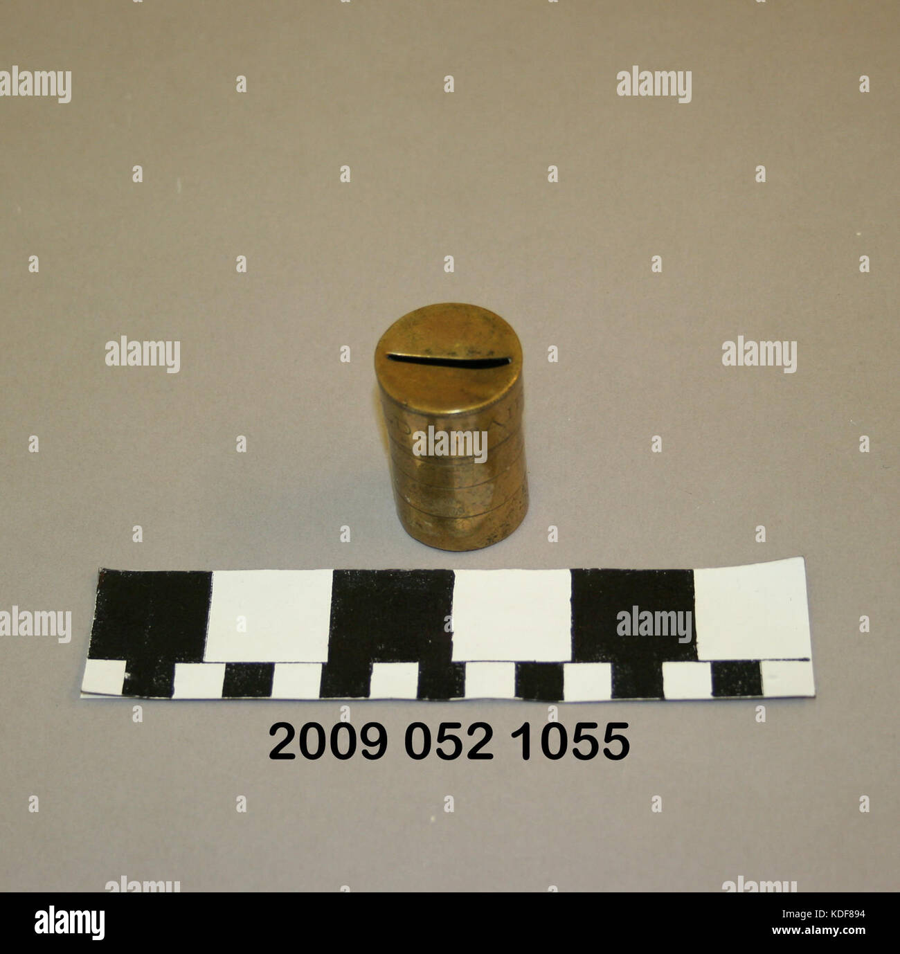 Small Metal Cylinder Bank From the 1904 World's Fair Stock Photo Alamy