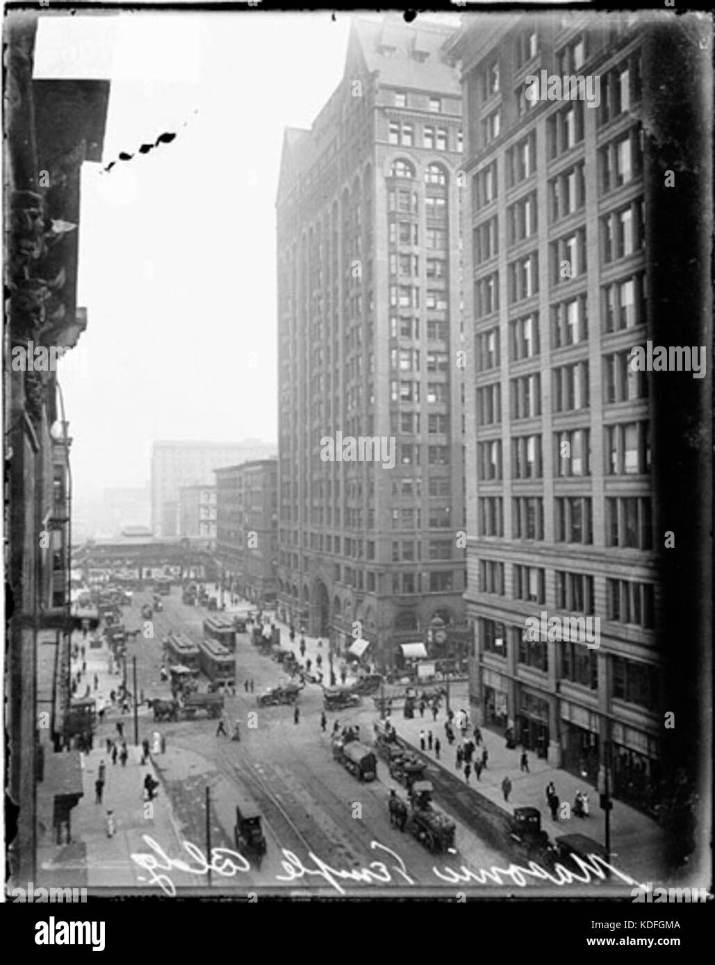 Later Masonic Temple with new Marshall Field Building Stock Photo Alamy