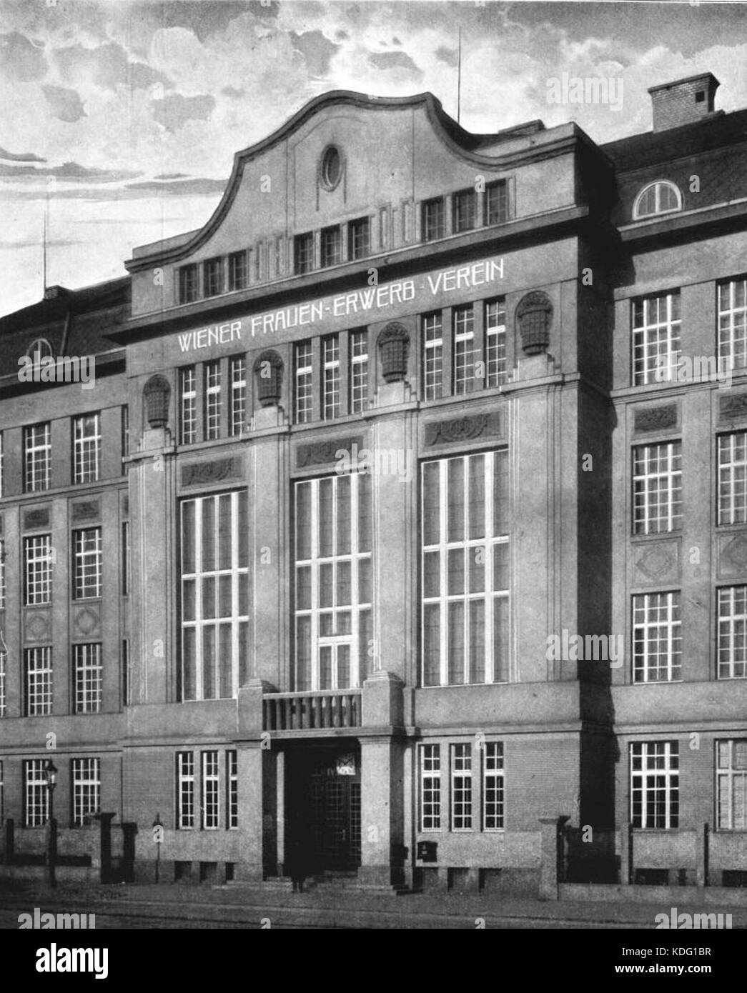 Paul Hoppe Sir Karl Popper Schule 02 (Wiener Frauen Erwerb Verein) um 1912 Stock Photo