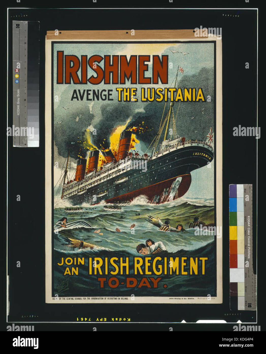 Irishmen   avenge the Lusitania. Join an Irish regiment to day LCCN2003668198 Stock Photo