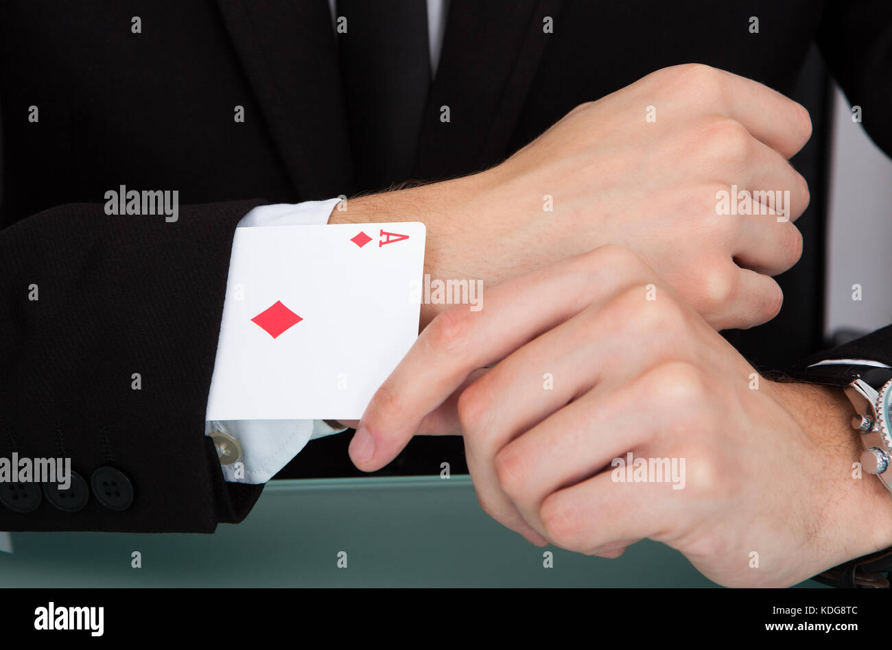 cheaters card up a sleeve Ryker main image 0