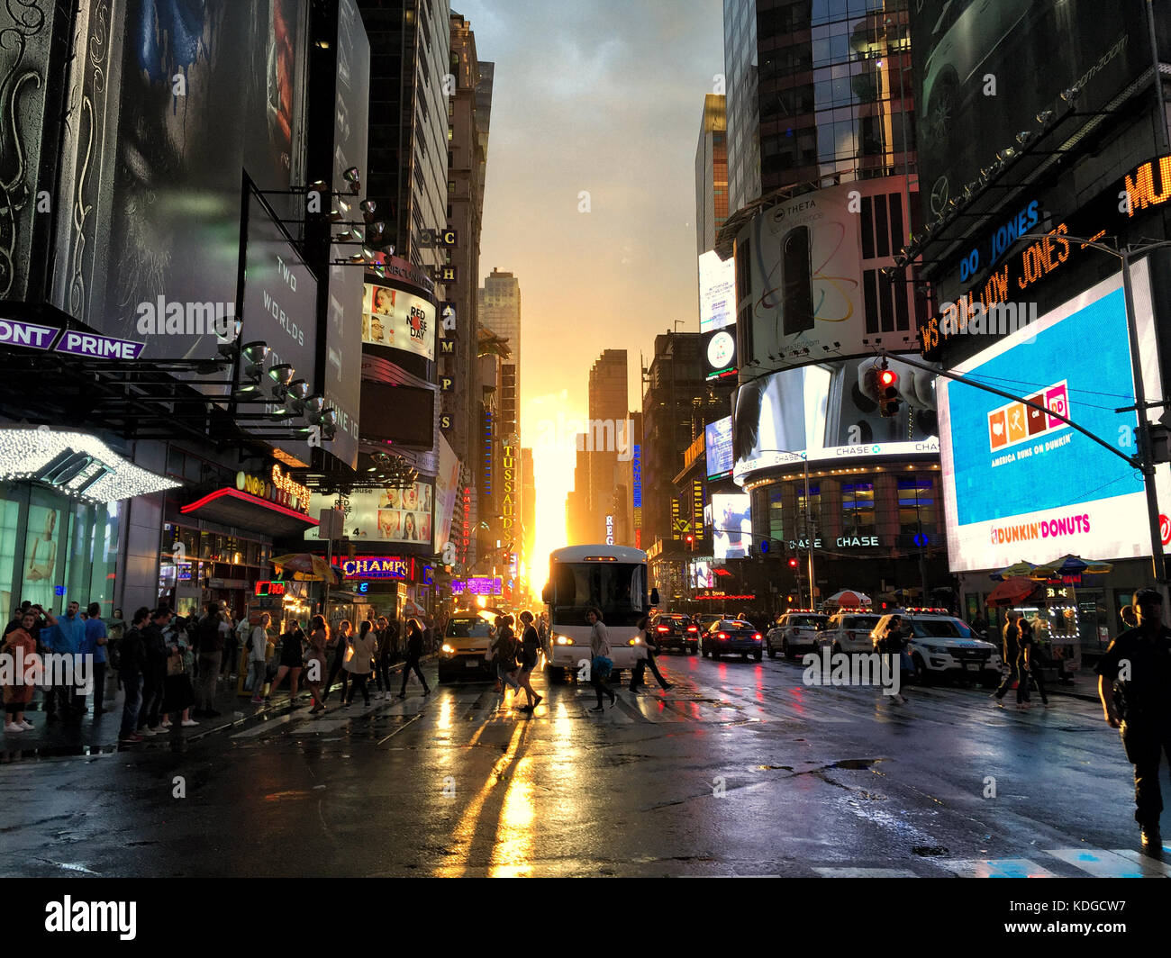 New York,New York, USA - June 05 2016: Sunset in Manhattan street after ...