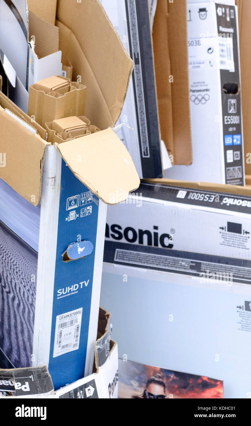 Cardboard boxes for Large Screen TV's Stock Photo Alamy