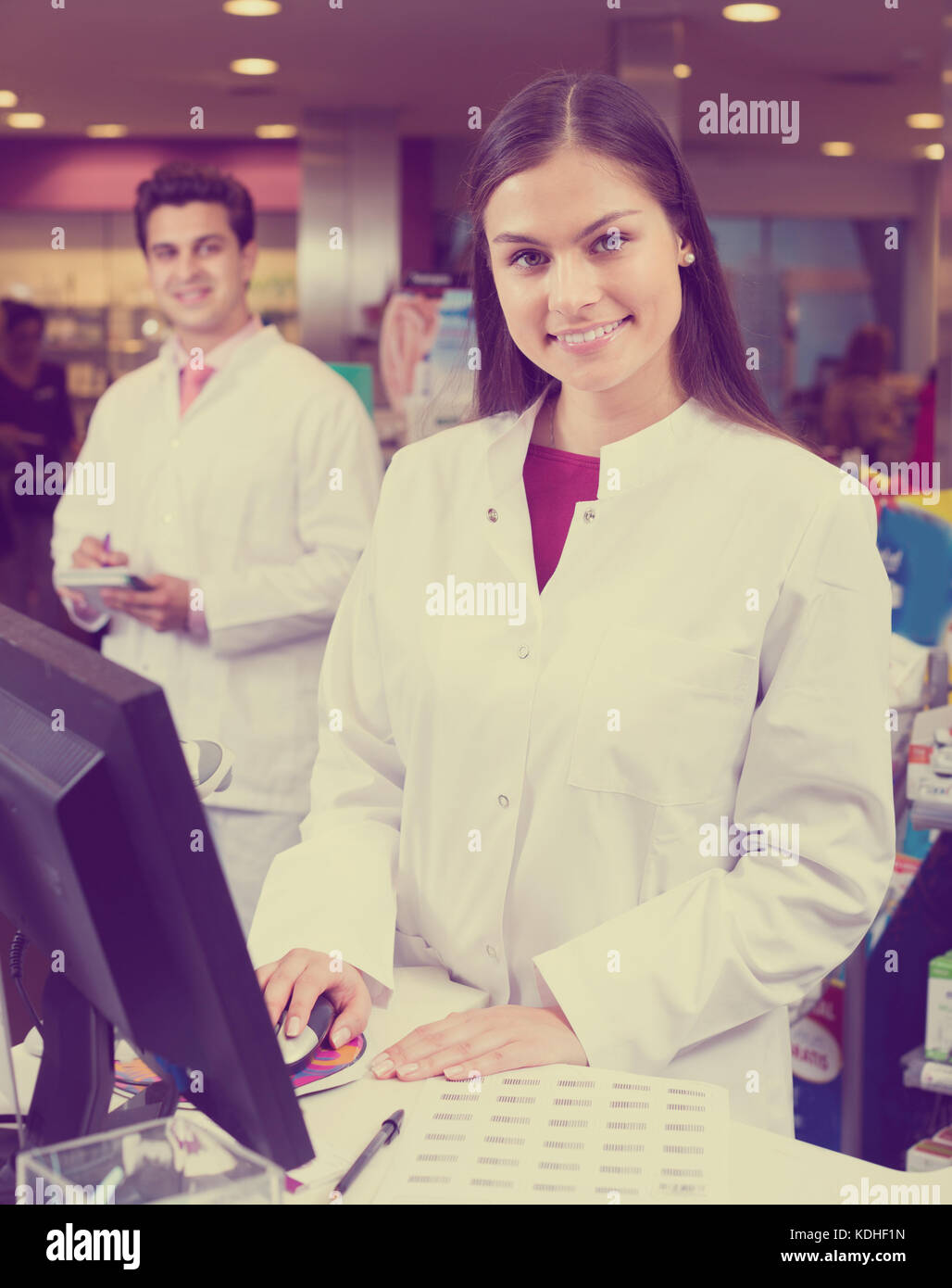 Friendly pharmacist desk hi-res stock photography and images - Alamy