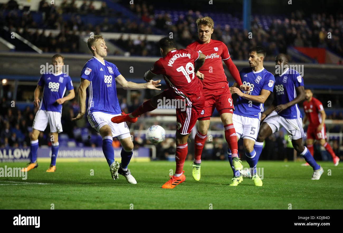 Birmingham City's Marc Roberts blocks a shot from Cardiff City's Nathaniel Mendez-Laing during the Sky Bet Championship match St Andrew's, Birmingham. PRESS ASSOCIATION Photo. Picture date: Friday October 13, 2017. See PA story SOCCER Birmingham. Photo credit should read: Nick Potts/PA Wire. No use with unauthorised audio, video, data, fixture lists, club/league logos or 'live' services. Online in-match use limited to 75 images, no video emulation. No use in betting, games or single club/league/player publications. Stock Photo
