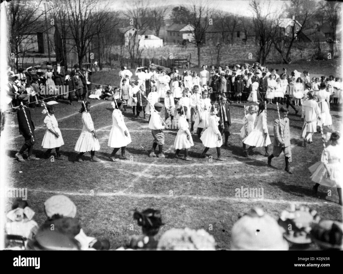 Procession at Oxford High School May Day celebration 1910 (3191517638