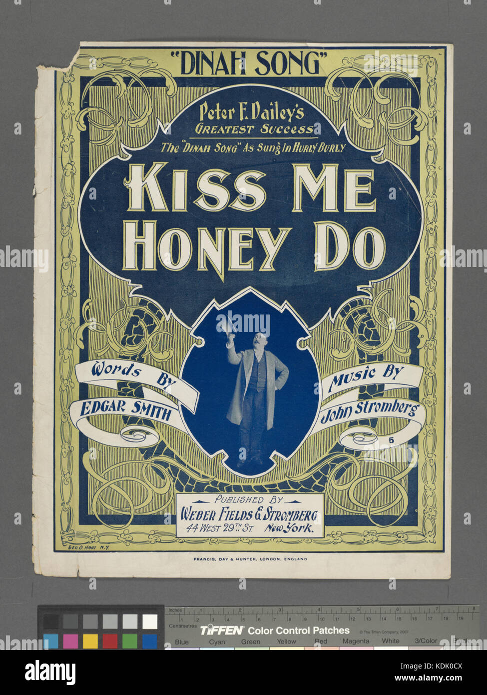 Kiss me honey do (NYPL Hades 609903 1255761) Stock Photo