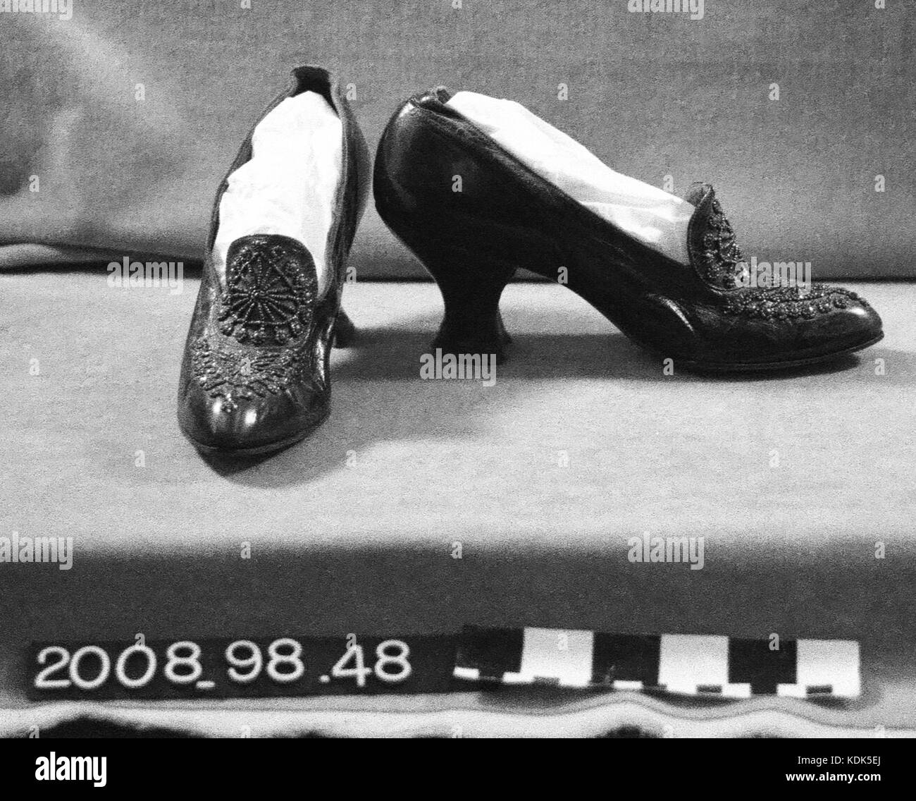 Pair of Women's Brown Leather Pumps with Gold and Copper Beaded Design