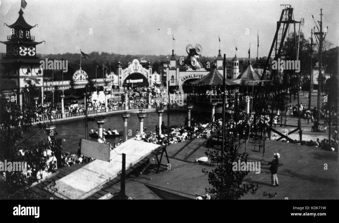 Theme park nostalgia Black and White Stock Photos & Images - Alamy