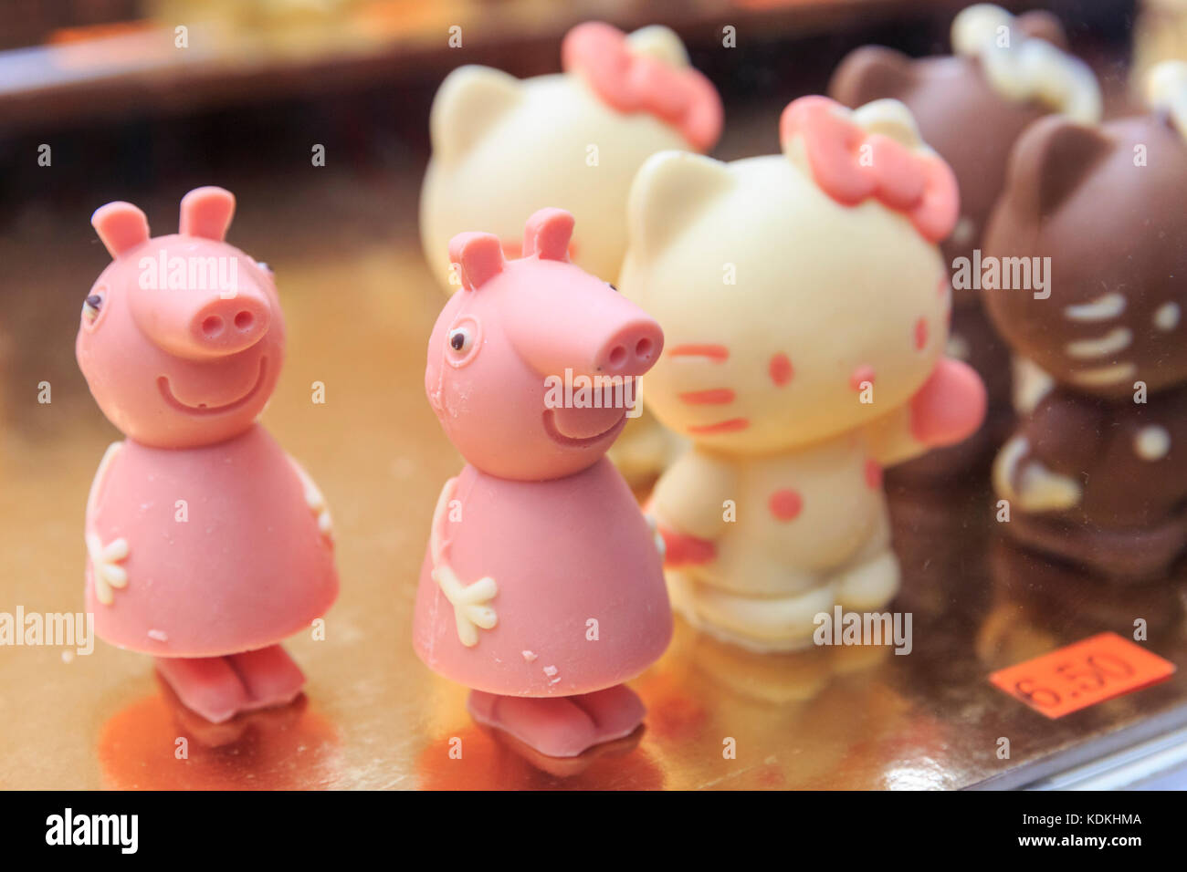 🍫 Peppa Pig Makes Chocolate Cake Special  Peppa Pig Official Family Kids  Cartoon 