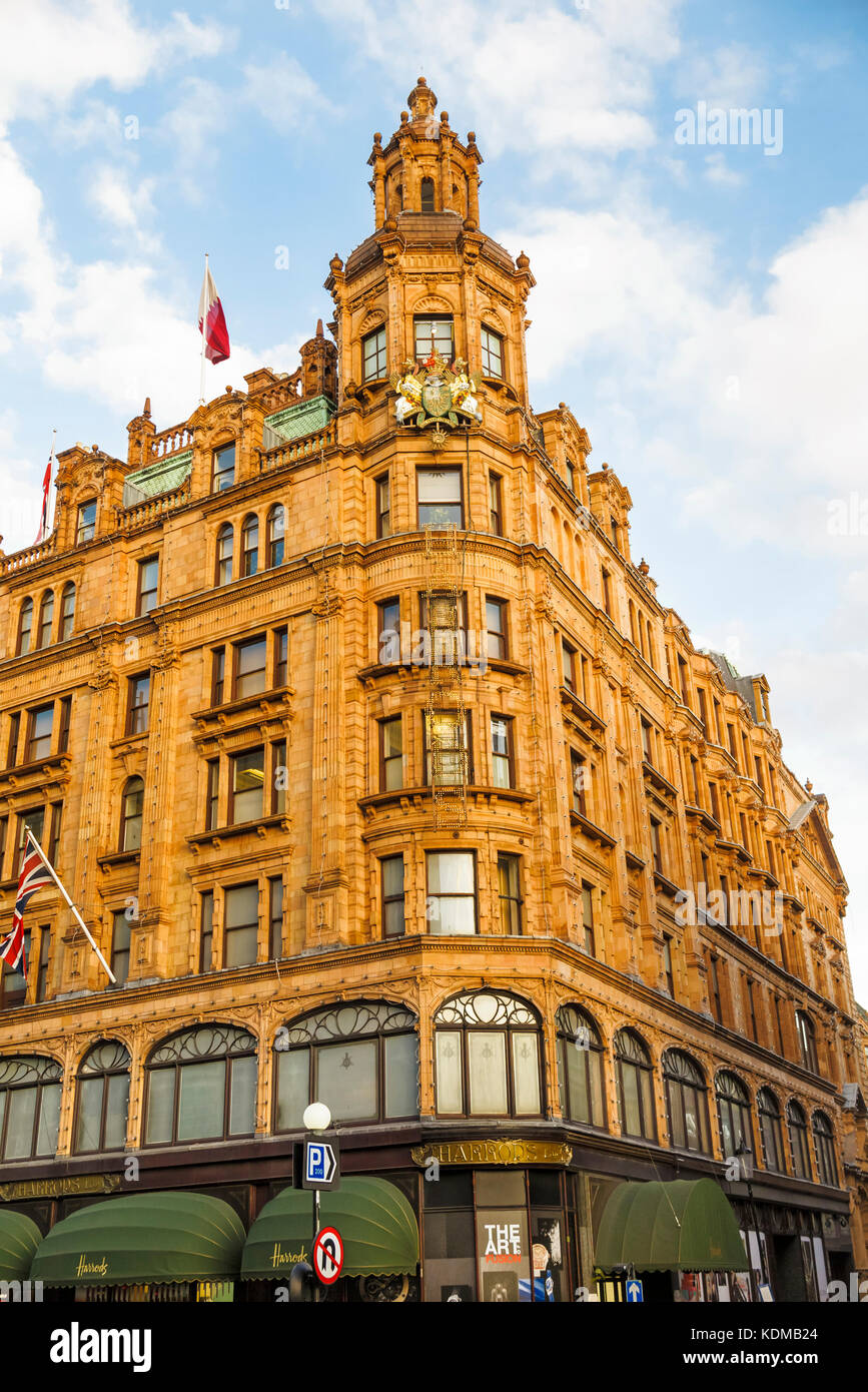 Exterior of Harrods, the luxury department store on Brompton Road in Knightsbridge, Royal Borough of Kensington and Chelsea, London SW1 Stock Photo