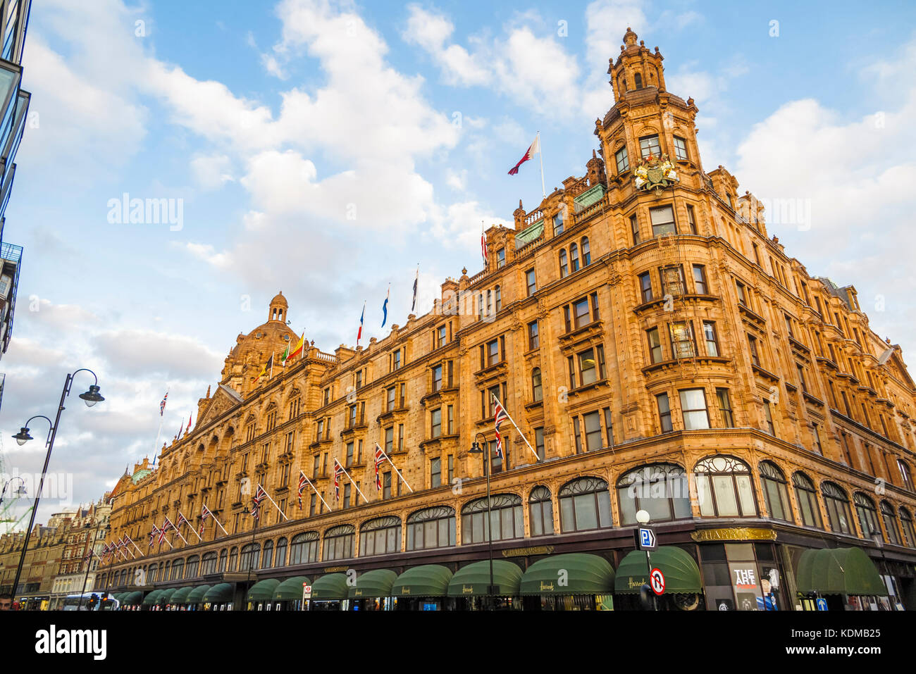 Exterior of Harrods, the luxury department store on Brompton Road in Knightsbridge, Royal Borough of Kensington and Chelsea, London SW1 Stock Photo
