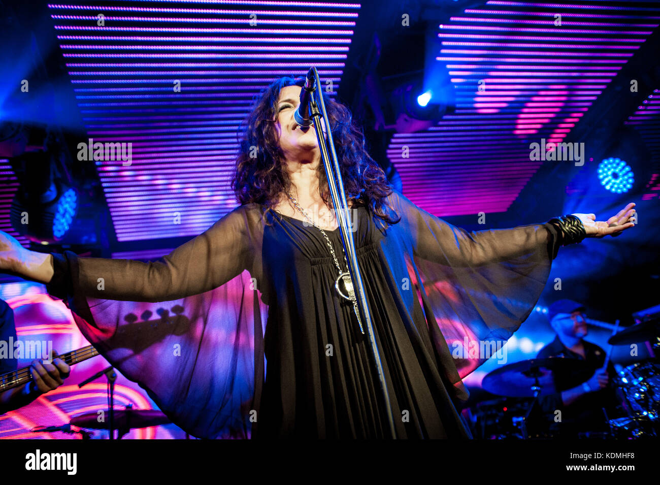 US Blues Singer Sari Schorr live in London Stock Photo Alamy