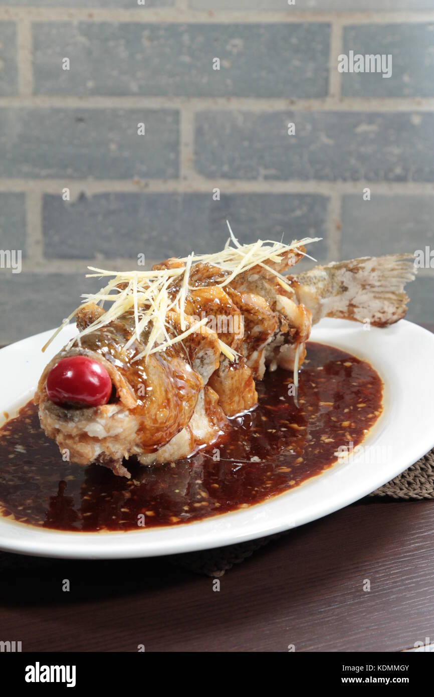 deep fried fish Stock Photo - Alamy