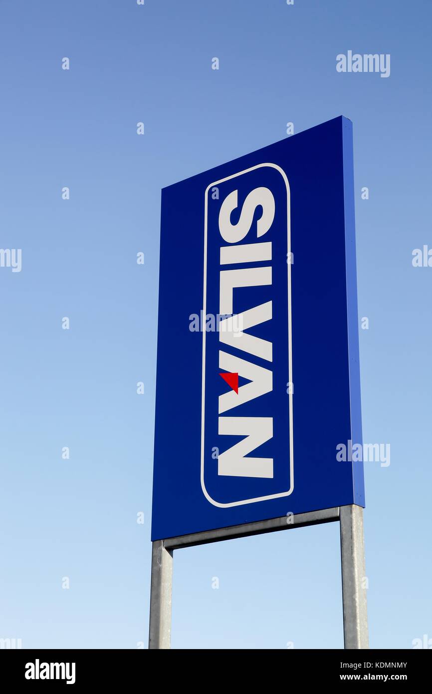 Aarhus, Denmark - December 13, 2015: Silvan logo. Silvan is a danish retail  do it yourself store with headquarters in Aarhus, Denmark Stock Photo -  Alamy