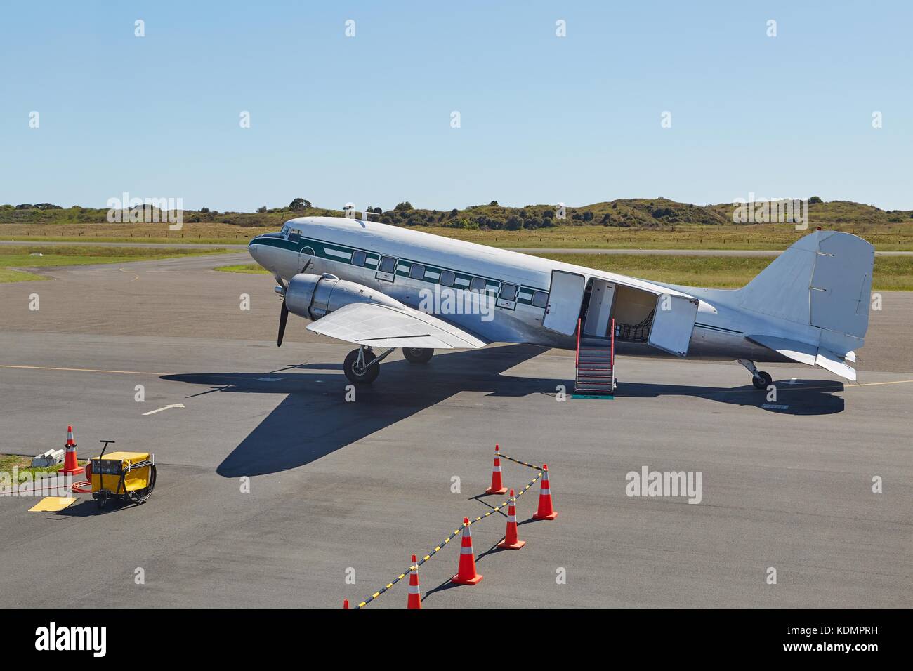 Vintage Aircraft on the ground Stock Photo - Alamy