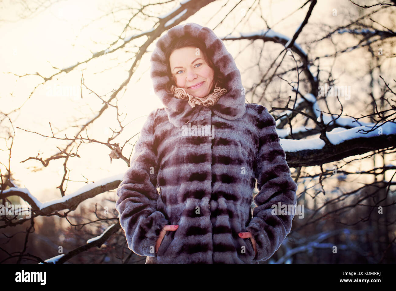 Mature woman, fur coat hi-res stock photography and images - Alamy