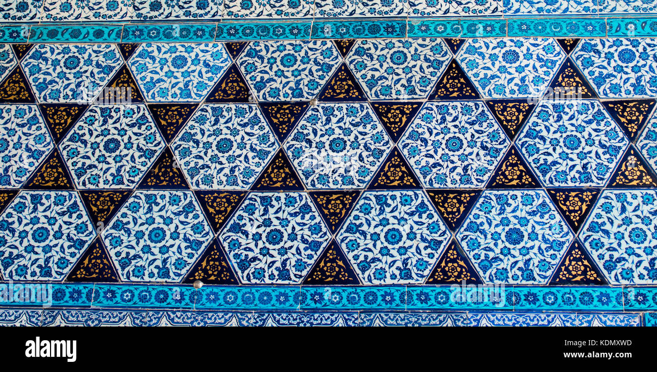 Ottoman time Turkish Tiles with patterns Stock Photo Alamy