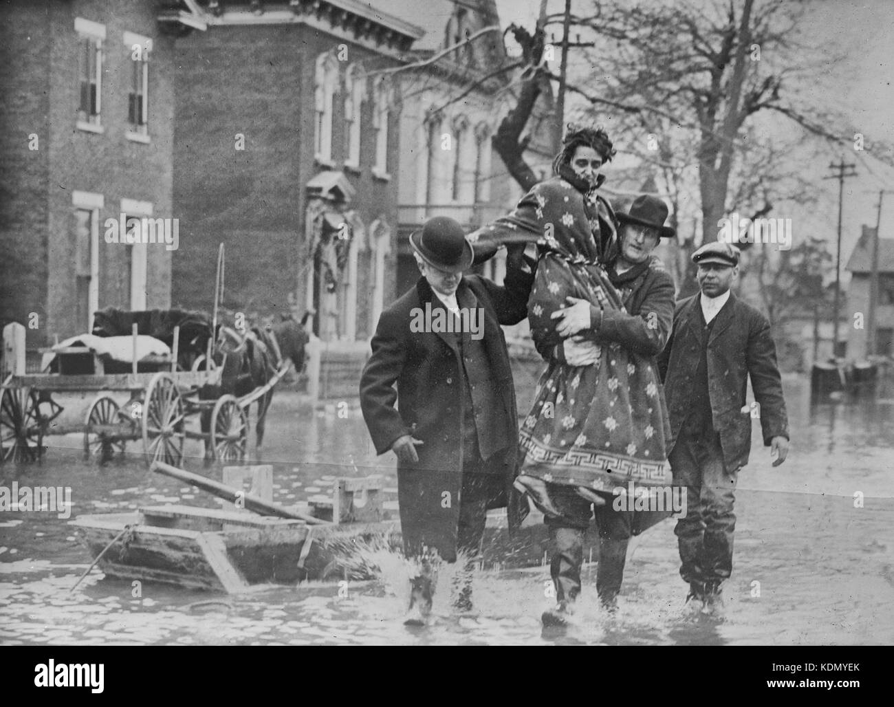 Rescue efforts during the Dayton, Ohio Flood of 1913 Stock Photo